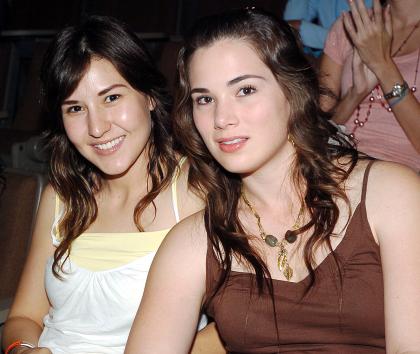 09092006 

 Daniela Cepeda y Any Godina de Mexsen