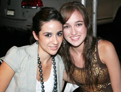 09092006 
 Dora Martínez y Bárbara Treviño