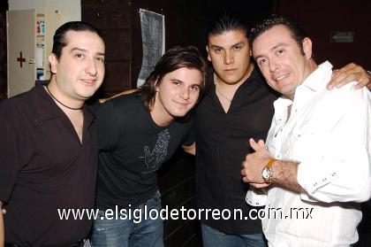 09092006 

 Tulín, Luis, Ross y Luis