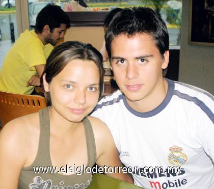 09092006 
 Mayra Longmire y Miguel Gómez