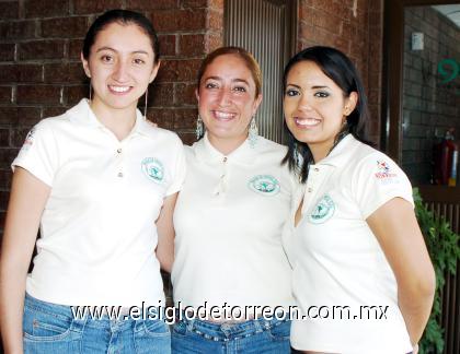 10092006 
Margarita Díaz, Silvia Cueto y Paula Castillo.