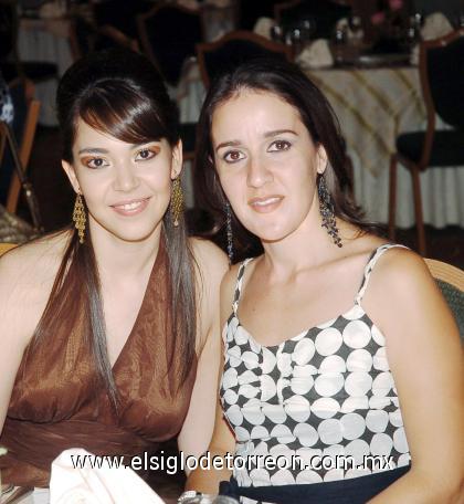 15092006 
Susana Beltrán del Río y Gloria Batres.