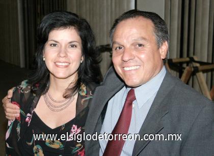16092006 
Cecilia de Vera y Fernando Vera