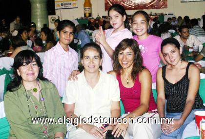 16092006 
 Mary Pilly de Rodríguez, Sandra González, Pilar de Cobos, Brenda Castellanos, Araniza Cobos, Fernanda Garza y Mary Pilly Rodríguez