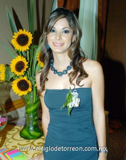 13092006 w Vene Sañudo Kondo fue despedida de su vida de soltera con un festejo