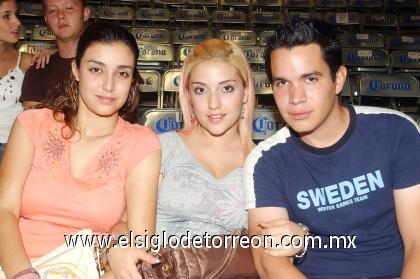 13092006 
 Elisa Soto, Nadia Soto y Mundi Isaís