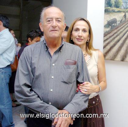 17092006 
Luis y Carmen Hermosillo.