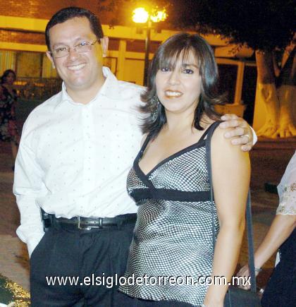 17092006 
Pedro Limón y María Elena de Limón.