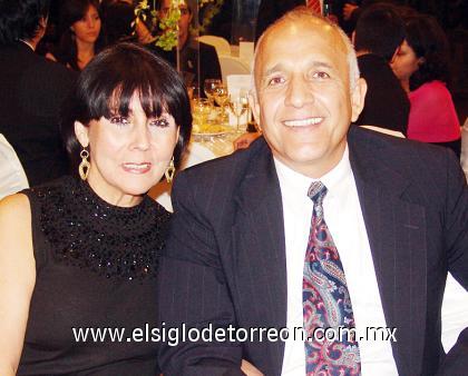 19092006 

Cielo y Moy Camacho