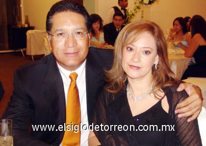 19092006 
Rosa Delia y Juan Wong