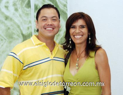 19092006 

César Rendón y Angélica de Villarreal.