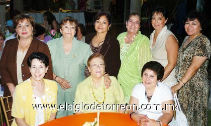 18092006 
Claudia de Gutiérrez, Silvia de Zorrilla, Hilda de Montoya, Sara Gloria de Rodríguez, Virginia González, Sofía de Cuéllar, Martha de Soberón, Esperanza de Muñoz y Martita de Treviño.