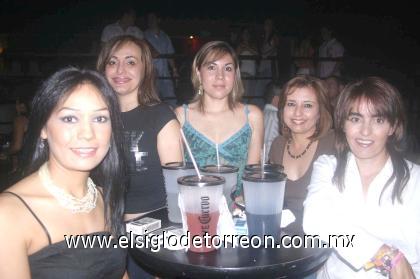 20092006

Vanesa Delgadillo, Graciela Villalobos, Sandra Maicase, Luly Guzmán y Mónica Diez.
