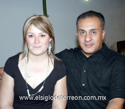 22092006 
Rosa Elena Rendón y Alonso Ochoa.