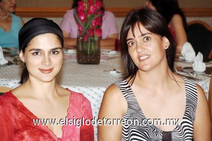 24092006 
Alejandra de Mesta y Elsy Gutiérrez de Córdova.