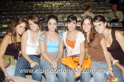 24092006 
Carmina Fernández, Ana Laura López, Pau Giacomán, Adriana Peña y Miriam Murra.