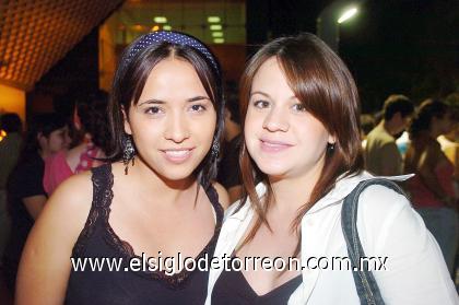 24092006 
Dely Gallegos y Cristina Hernández.