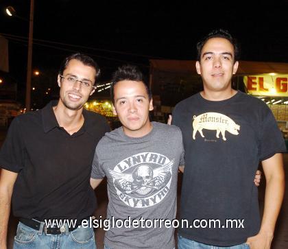 24092006 
Nicolás Batarse, Bruno Pérez y Eduardo Medina.