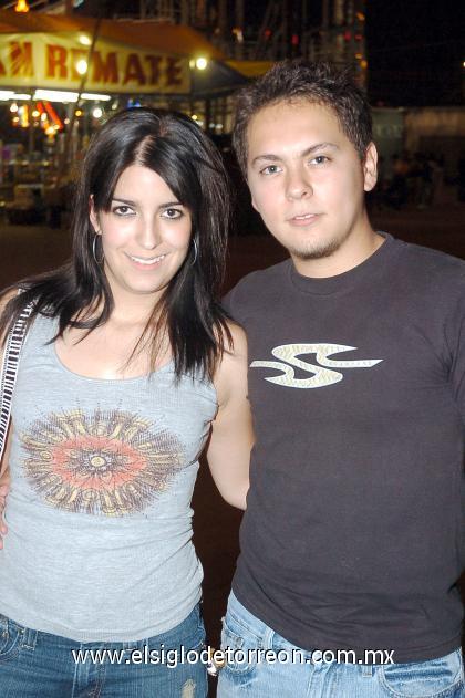 24092006 
Jimena Kun y Jorge Alvarado.