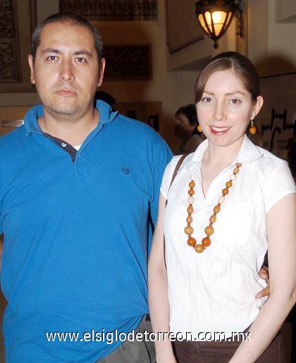 24092006 
Leticia de Garza y Fernando Garza.