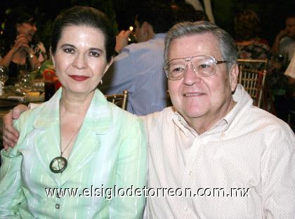 24092006 
Lucero Portillo de Reyes y Carlos Reyes.