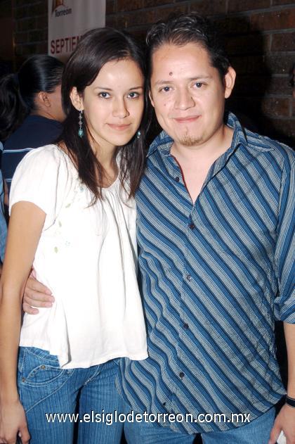 24092006 
Patricia Ortega y Carlos Reyes.