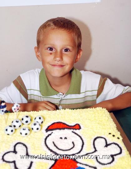 28092006 
 Álvaro  von Bertrab Carmona festejó su cumpleaños