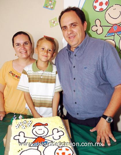 28092006 
 Álvaro von Bertrab Carmona junto a sus padres José R. von Bertrab Saracho y Cecilia Carmona de von Bertrab