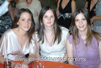 27092006
Cristina de Safa, Mayte de Obeso y Ale de López.