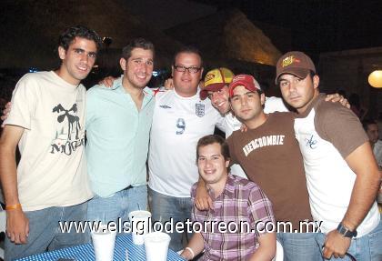 27092006
Enrique Maisterrena, Donaciano González, Paco Delgado, Diego Fernández, Jaime García, Abraham Iza y Pedro Fernández.