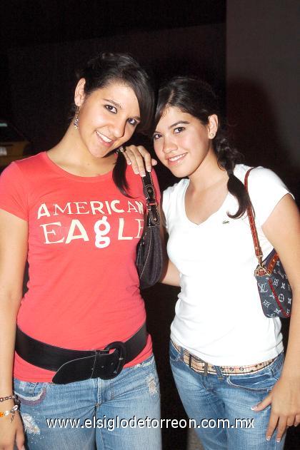 27092006
Mary Carmen Milán y Margarita López.