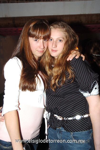 27092006
Nicole y Katy.