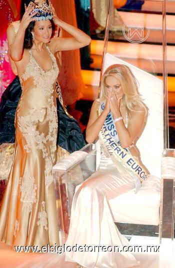 Kucharova sucede así a otra europea, la islandesa Unnur Birna Vilhjalmsdottir,
quien fue coronada Miss Mundo el año pasado en China.