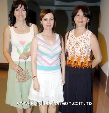 01102006 
Leticia García Valdés, Carmen Revuelta Rivas y Gabriela Ledesma.