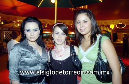01102006 
Yelile Gaitas, Ruth Aguillón y Lorena Ruiz.