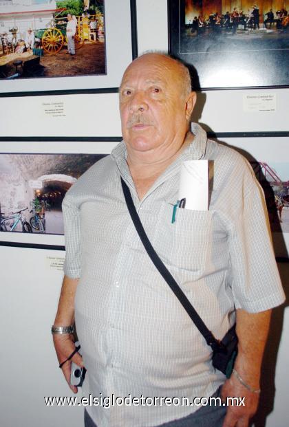 01102006 
Feliciano Esparza.