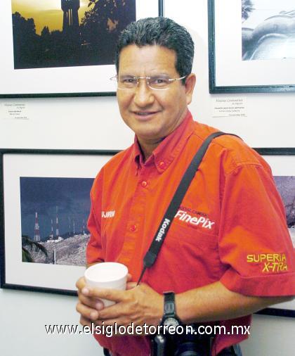 01102006 
Manuel Chávez.