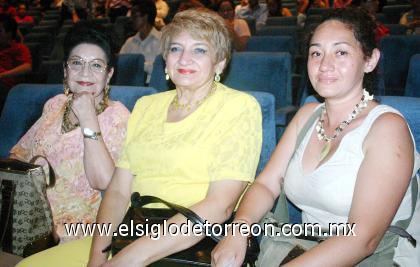 01102006 
Rosina Guerrero, Dora González y Lourdes Zaragoza.