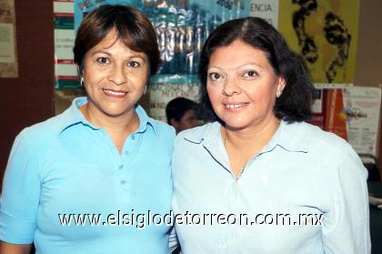 01102006 
Socorro y Mary de la Rosa.