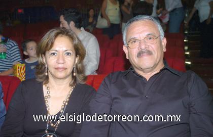 01102006 
María Elena Hernández de Cabrera y José Cabrera .