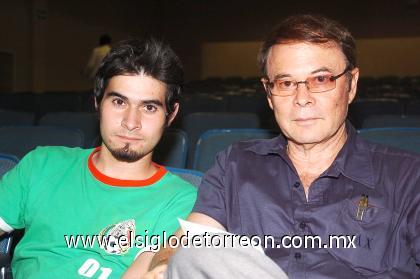 03102006
Claudio Olivera y Alexis Alcalá.