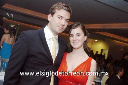06102006 
María José Magallanes y Eduardo Delsol.