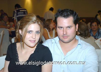 05102006
Brenda Dávila y Gabriel Zermeño.