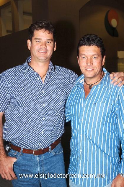 09102006
Juan Carlos Haces y Gerardo Gallegos.