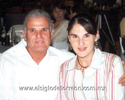 09102006
Rolando y Bety.