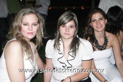 07102006 
 Astrid WOlff, Claudia Campos y Luciana Ito