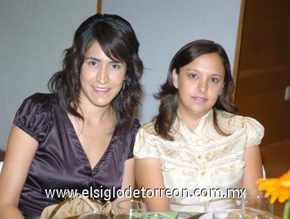 10102006
Claudia de Hernández y Lorena de Mendoza.