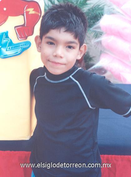 10102006
David Alberto Frías Delgado, captado el día que festejó su octavo cumpleaños.