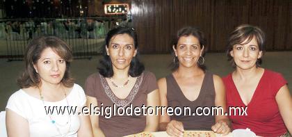 08102006 
Betina, Silvia, Lucy y Nena.