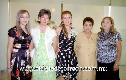 08102006 
Gaby Lazalde en compañía de Rosy Ramos, María Pilar Núñez, Rosa Alicia García de Huereca y Rosy Huereca.